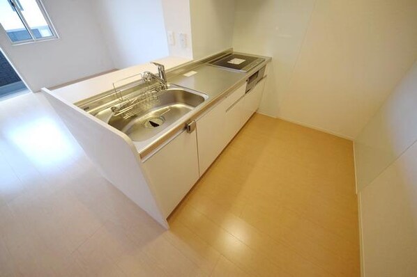 YAMAZAKIコーポラスの物件内観写真